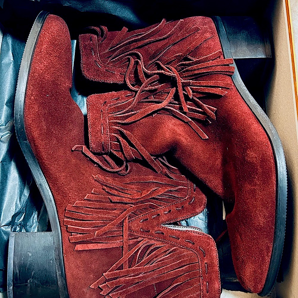 Size 9.5 BellaVita Women's Burgundy/Bordeaux fringe short booties made in Italy